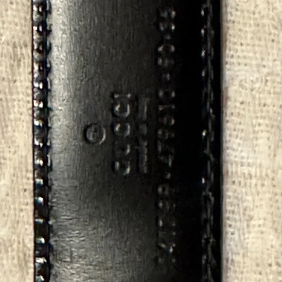 Gucci Men's Navy Suit - Picture 8 of 8